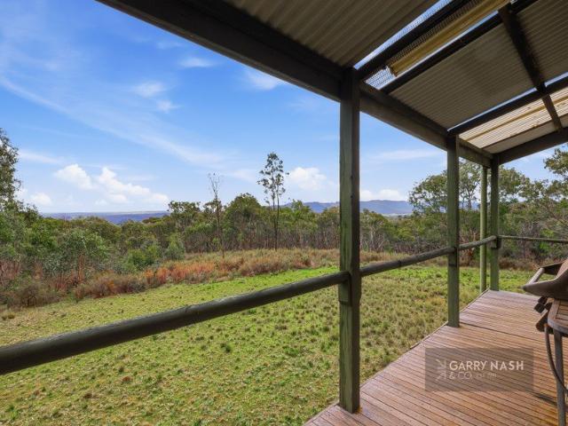 Cottage for sale in Everton Upper, Victoria