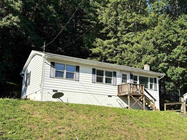 House for sale in Moatsville, West Virginia