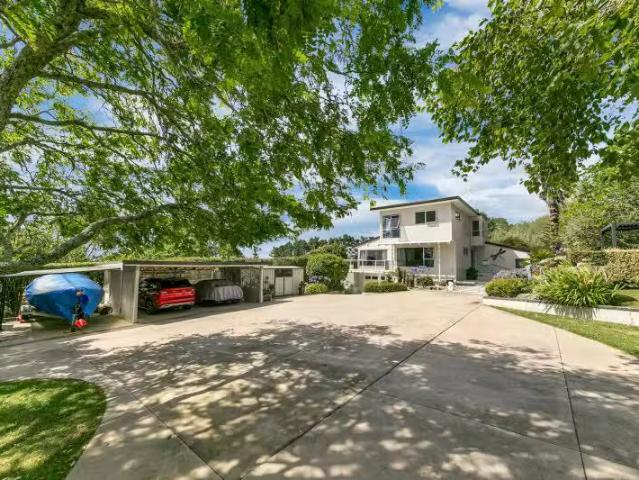 House for sale in Papakura