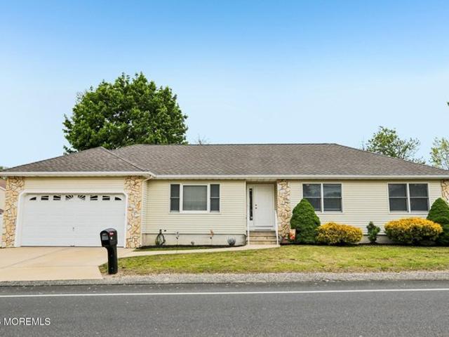 House for sale in Beachwood, New Jersey