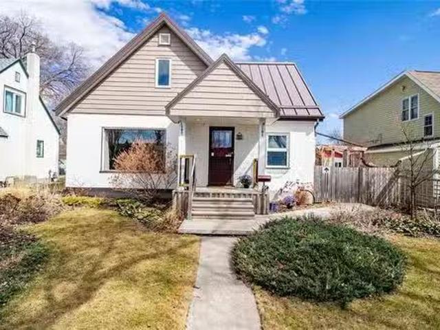 House for sale in East St. Paul, Manitoba