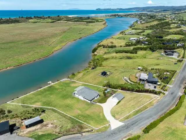House for sale in Waipu Cove, Northland