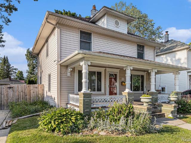House for sale in Mount Clemens