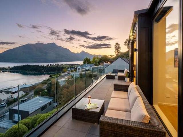 House for sale in Otakou