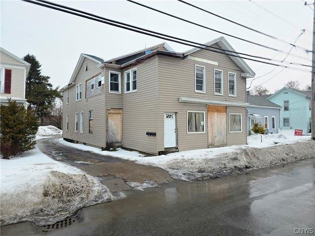 House for sale in Oneida, New York