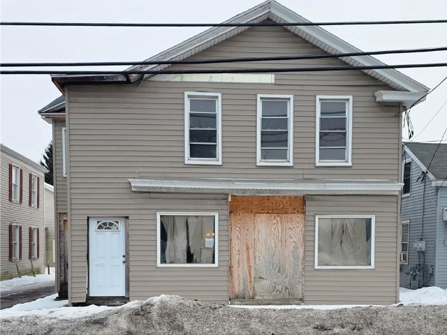 House for sale in Oneida, New York