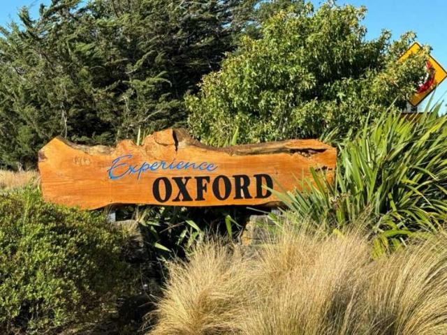 Land for sale in Oxford, Canterbury