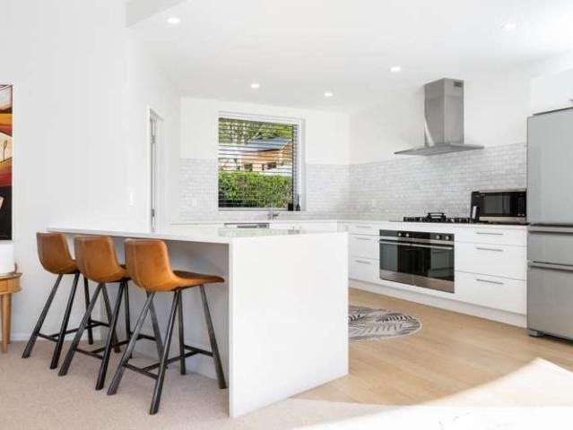 House for sale in Chaslands, Canterbury