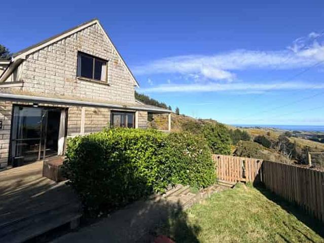 House for rent in Otakou