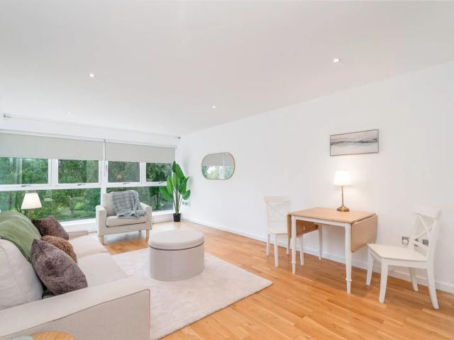 Apartment to rent in Mount Saint Annes, Dublin