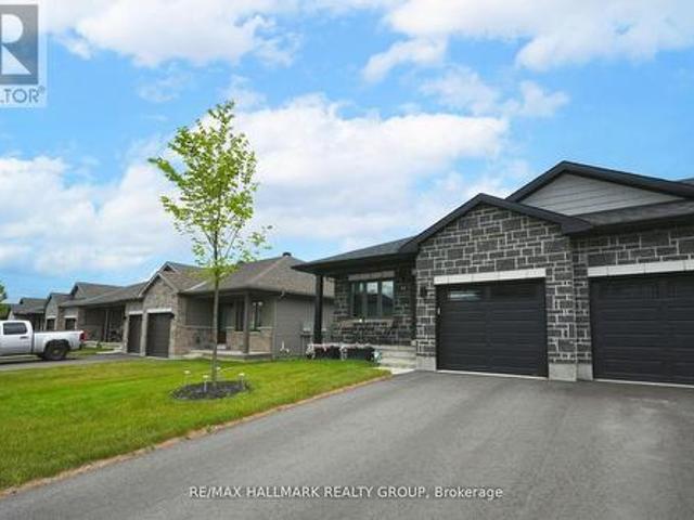 House for sale in Renfrew, Ontario
