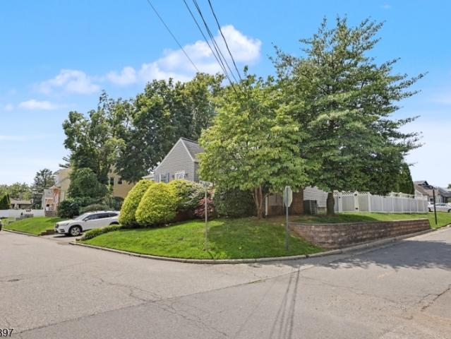 House for sale in Edison, New Jersey