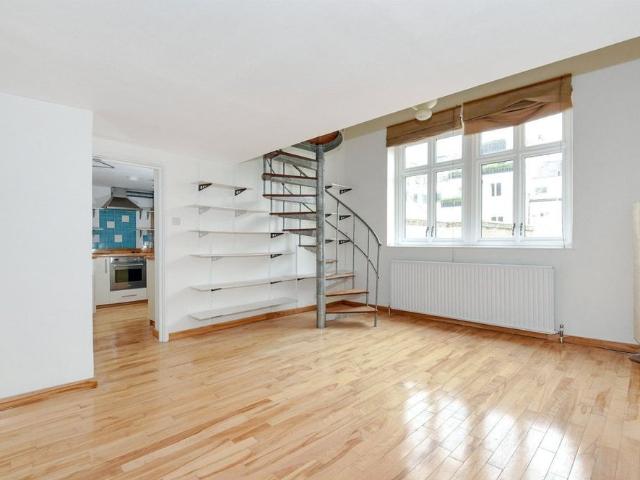 Apartment for rent in Paddington, Isle Of Man