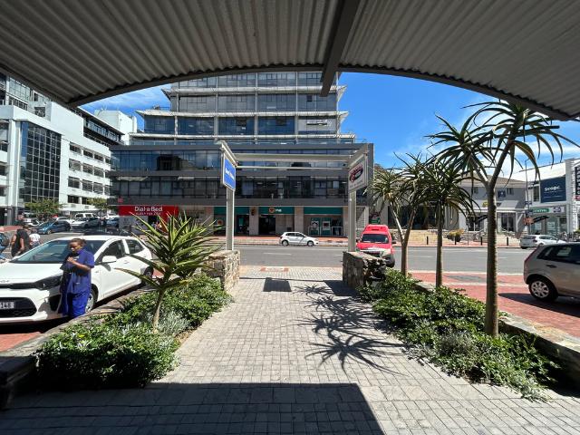 Property for rent in Green Point, Cape Town