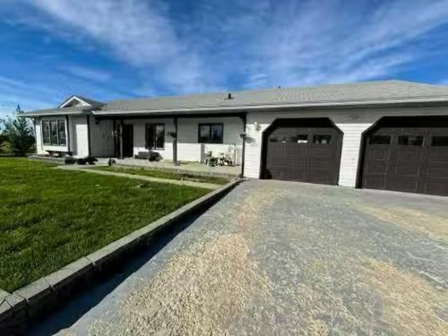 House for sale in Alberta
