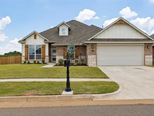 House for sale in Yukon, Oklahoma