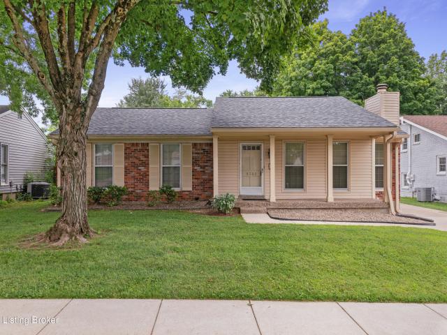 House for sale in Jeffersontown, Kentucky