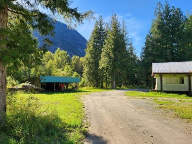 House for sale in Mount Currie, British Columbia