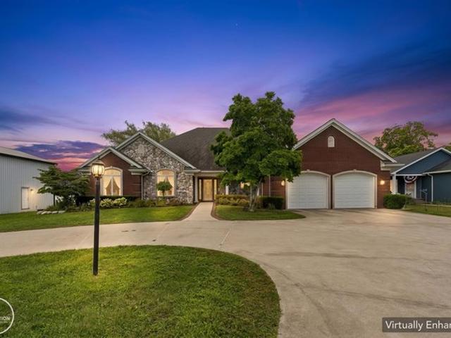 House for sale in Algonac, Michigan