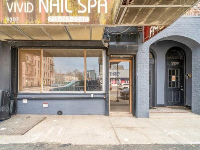Commercial for sale in Arverne, New York