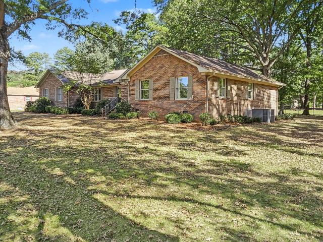 House for sale in Sunset Cove, Huntsville