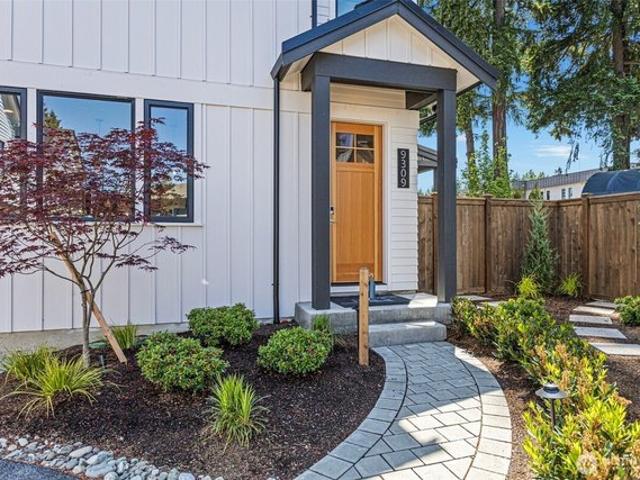 Townhouse for sale in Kirkland, Washington