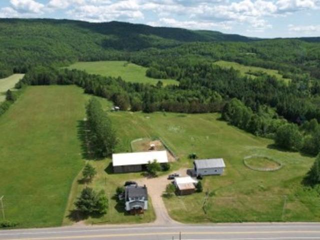 Farm for sale in Mauricie, Quebec