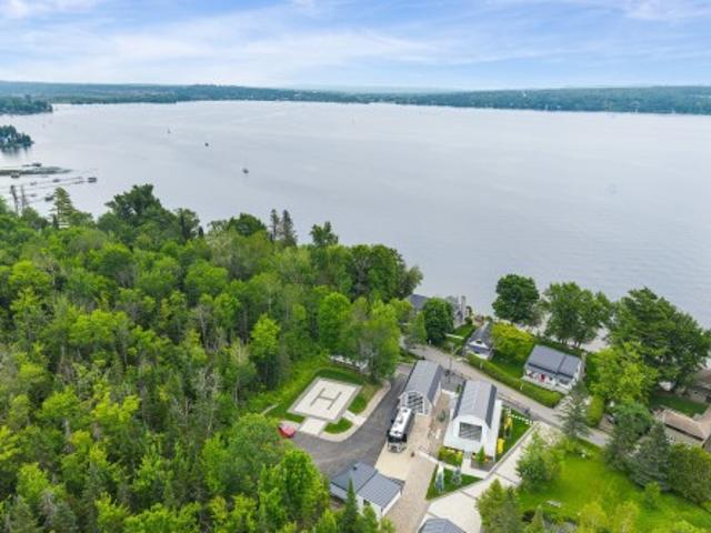 House for sale in Memphrémagog, Quebec