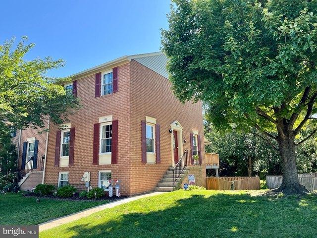Townhouse for sale in Pasadena, Maryland