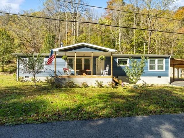 House for sale in Pinsonfork, Pike County