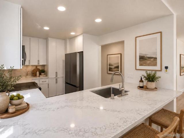 Condo for sale in Solana Beach, California