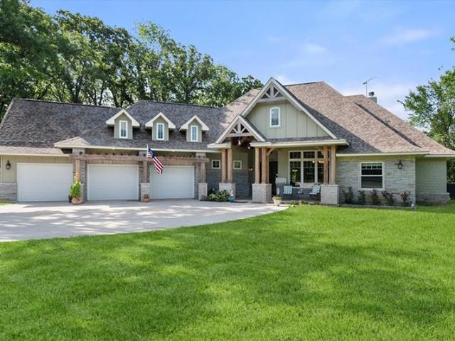 House for sale in Navarro, Texas
