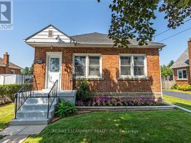 House for sale in Ancaster, Ontario