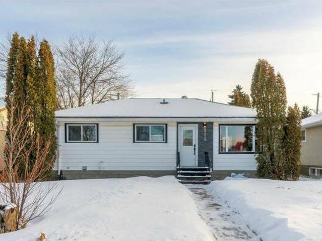 House for sale in Wedgewood, Alberta