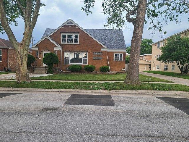 House for sale in Evergreen Park, Illinois