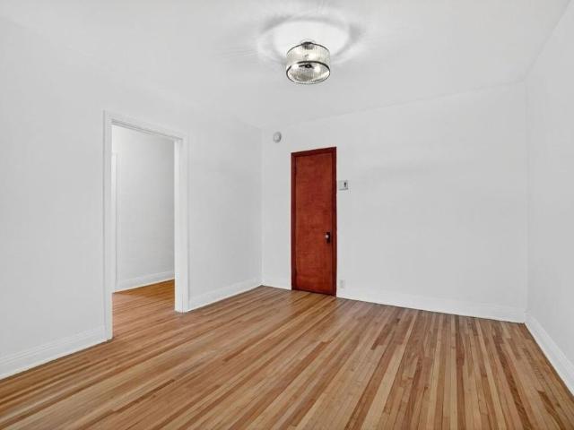 Apartment for rent in St. Leonard's, Quebec