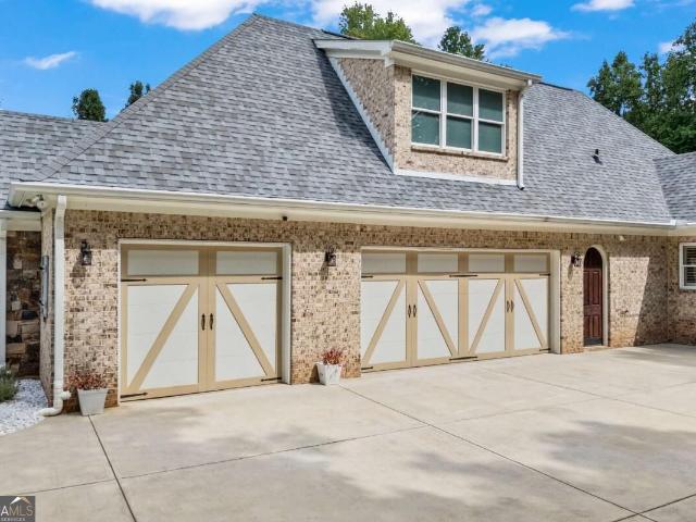 House for sale in Hoschton, Jackson County