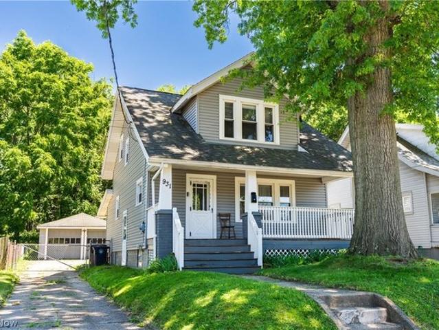 House for sale in Summit, Ohio