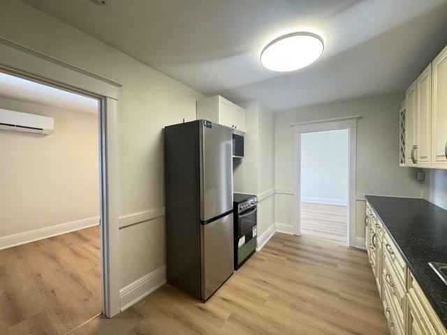 Apartment for rent in Ancaster, Ontario