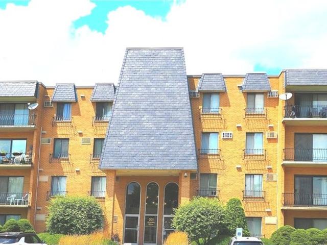 Condo for sale in Glenwood, Illinois