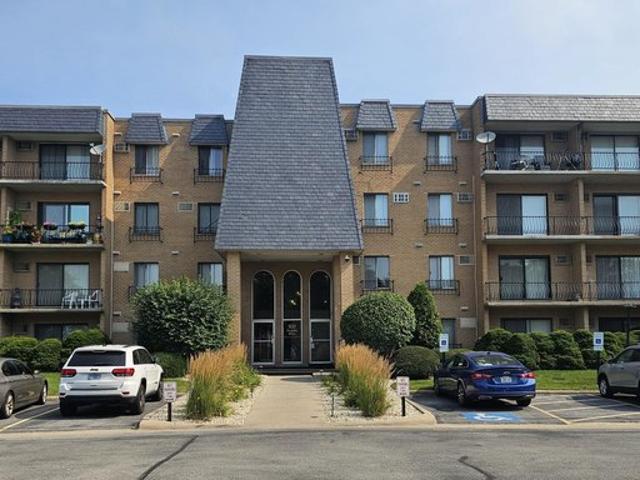 Condo for sale in Glenwood, Illinois