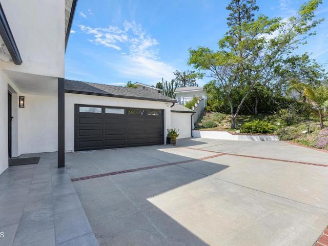 Property for rent in Canoga Park, California