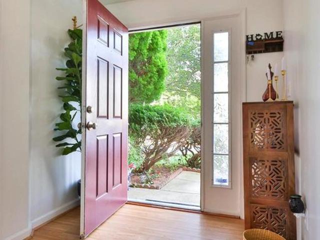Townhouse for sale in Virginia