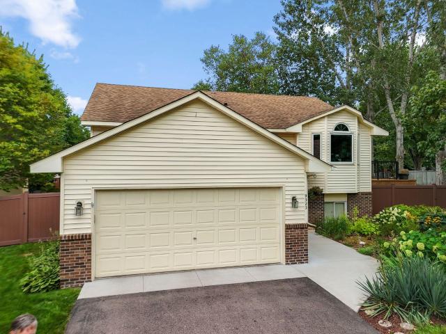 House for sale in Cottage Grove, Minnesota