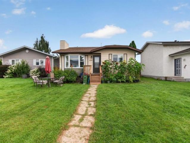 House for sale in Wedgewood, Alberta