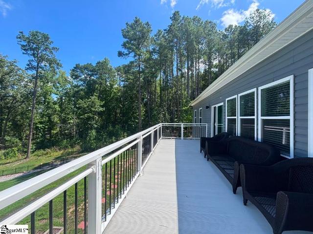House for sale in Hodges, South Carolina