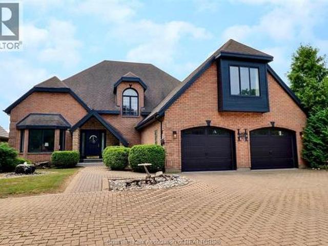 House for sale in Chatham–kent, Ontario