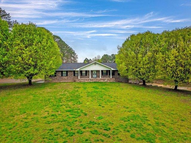 House for sale in Chickamauga, Georgia