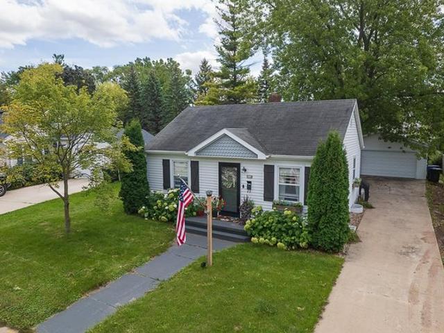 House for sale in De Pere, Brown County