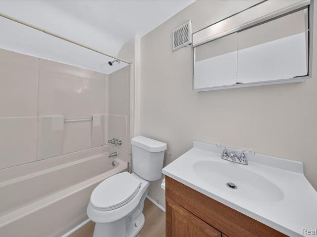 House for sale in Normal Park, Ypsilanti